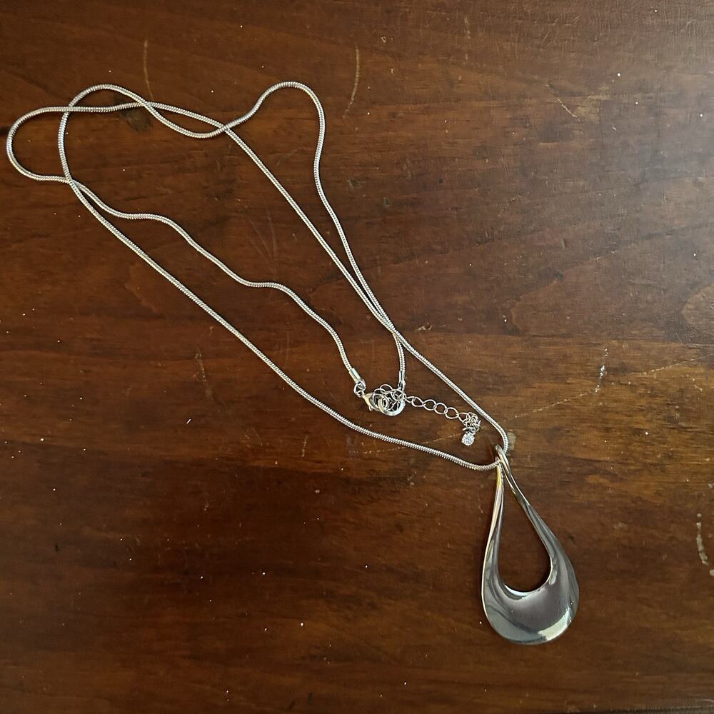 Modern Silver Tone Teardrop Pendant Necklace 31” Snake Chain 3” Drop Statement